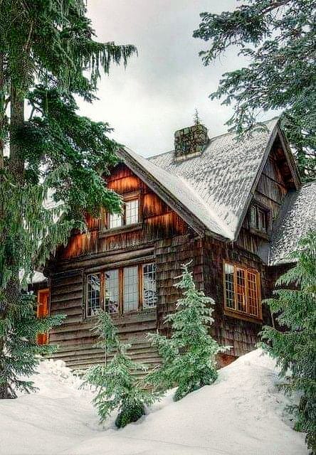 Cottage in the mountains. jigsaw puzzle online