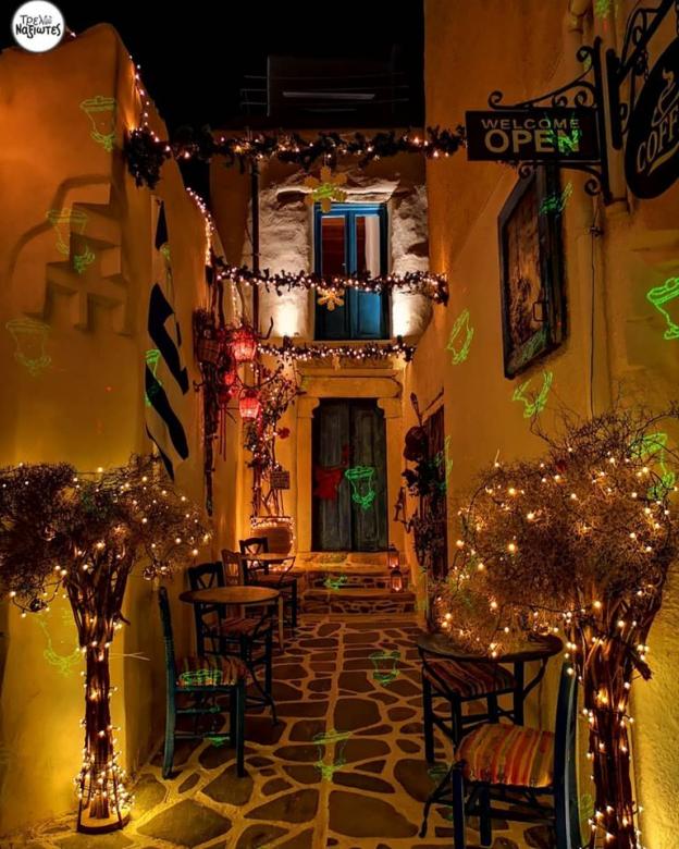 Griechenland-Naxos Straße nachts Online-Puzzle