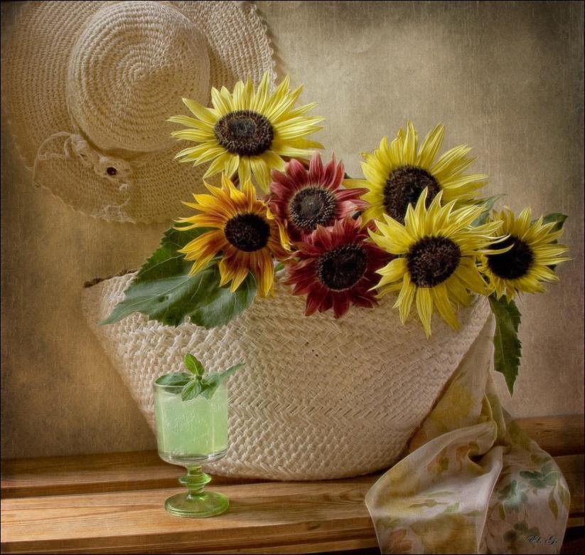 шапочка з квітами онлайн пазл