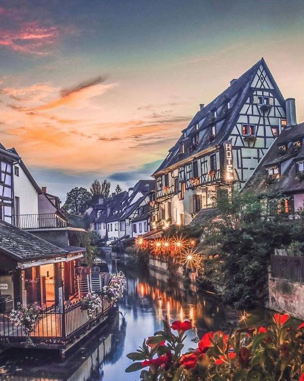 beautiful France at sunset online puzzle