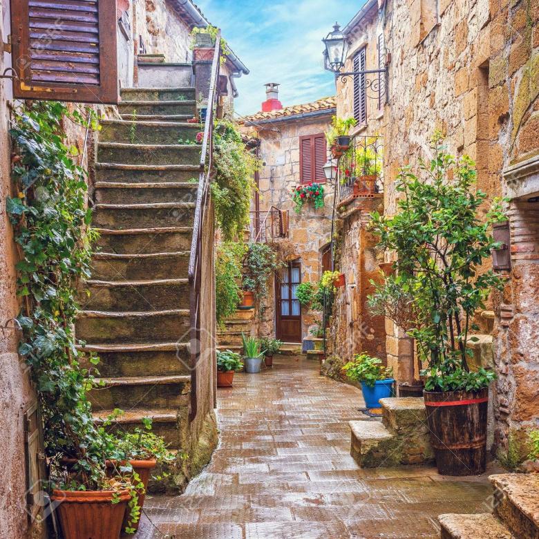 Чарівна італійська вулиця в Тоскані онлайн пазл
