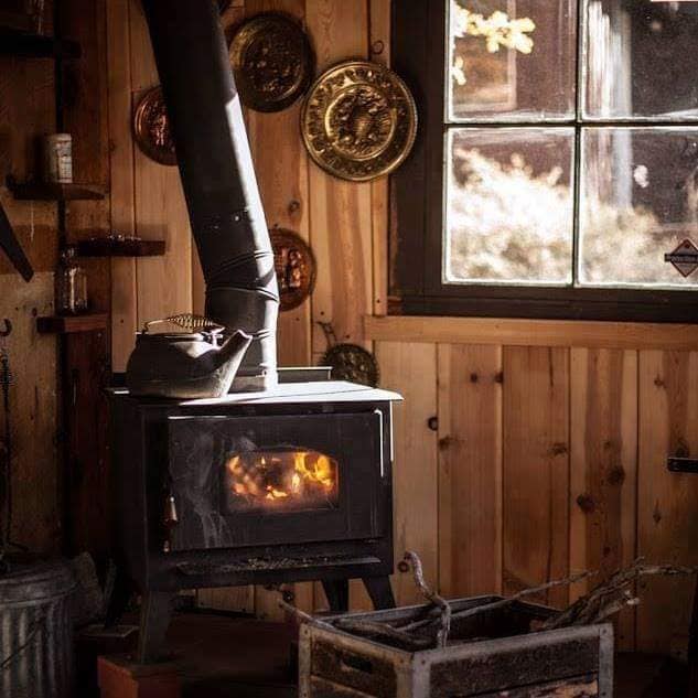 печка прозорец чайник дърва онлайн пъзел