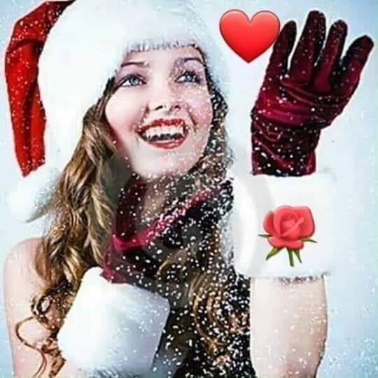 Vinter leende av en vacker flicka pussel på nätet