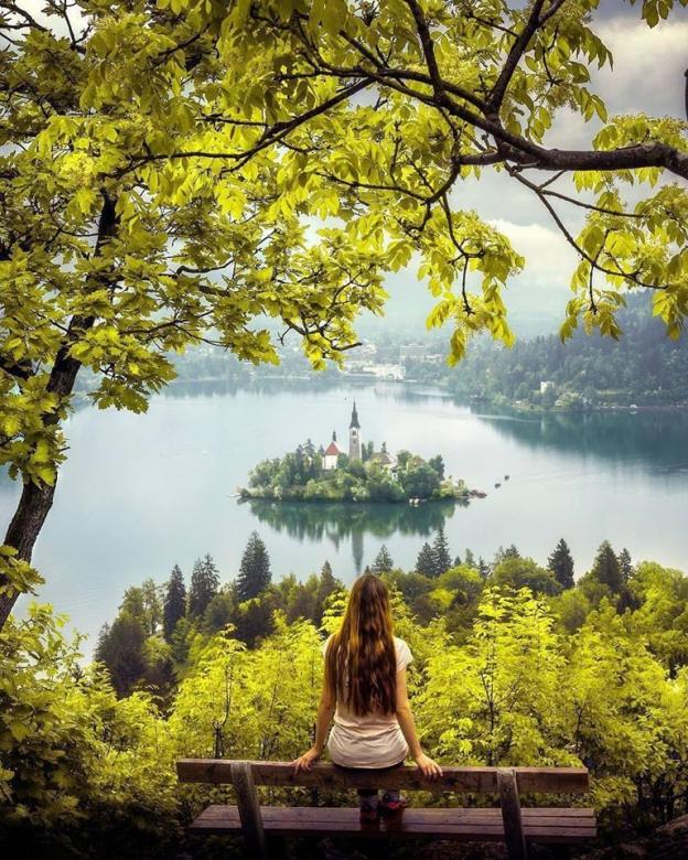 Озеро Блед у Словенії онлайн пазл