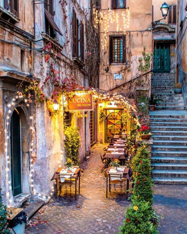 Krásný roh v Římě, Itálie skládačky online
