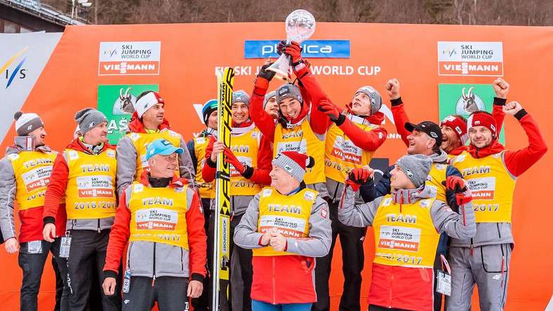 όλη την Πολωνία με άλματα σκι και προπονητές παζλ online