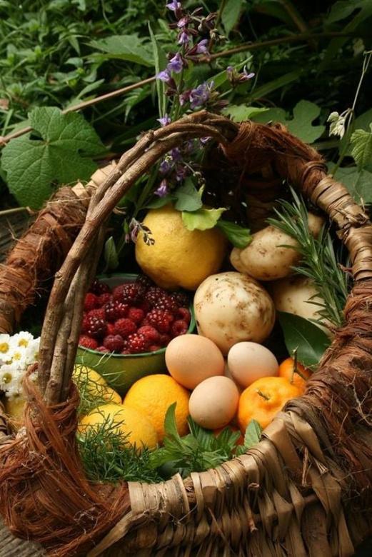 корзина с фруктами и овощами пазл онлайн