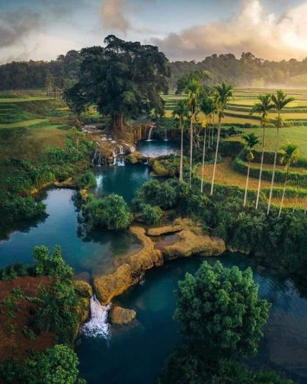 Belleza de la naturaleza de Sumba, Indonesia rompecabezas en línea