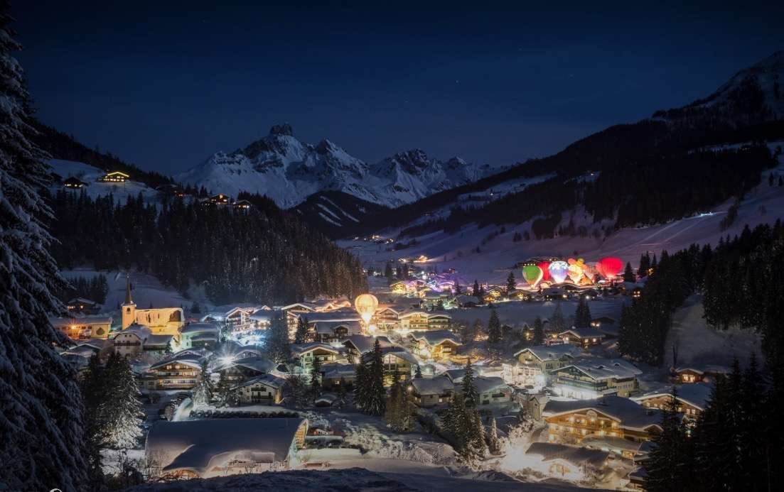 Alpské městečko underlättade nätter pussel på nätet