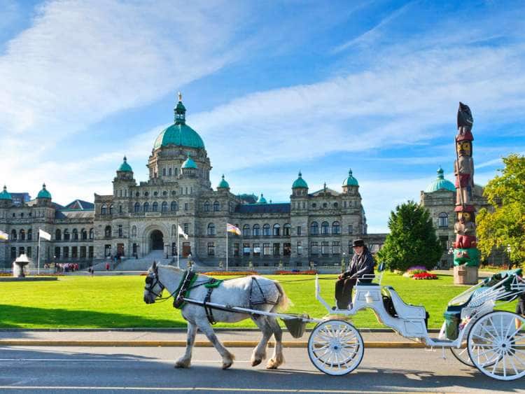 Kanadensiska parlamentsbyggnaden. Pussel online
