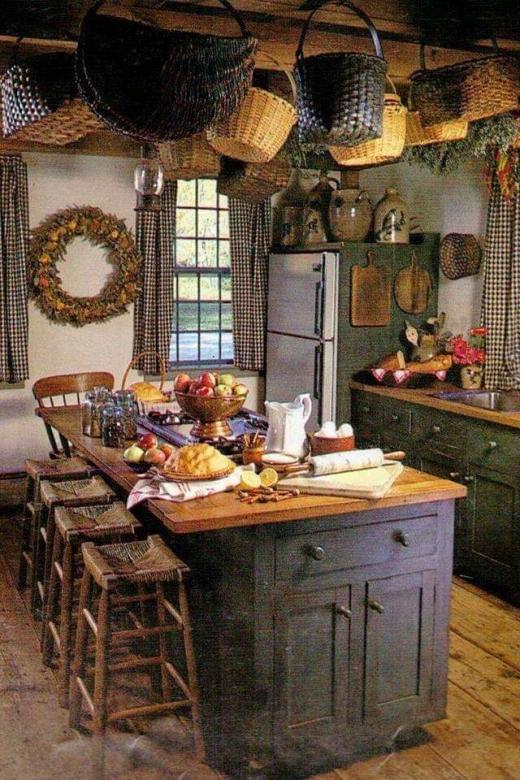 Gyönyörű konyha egy régi házban online puzzle