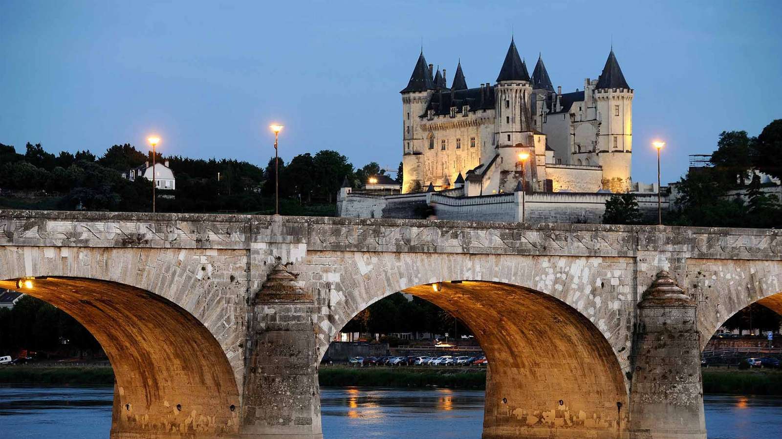 Saumur by night online puzzle