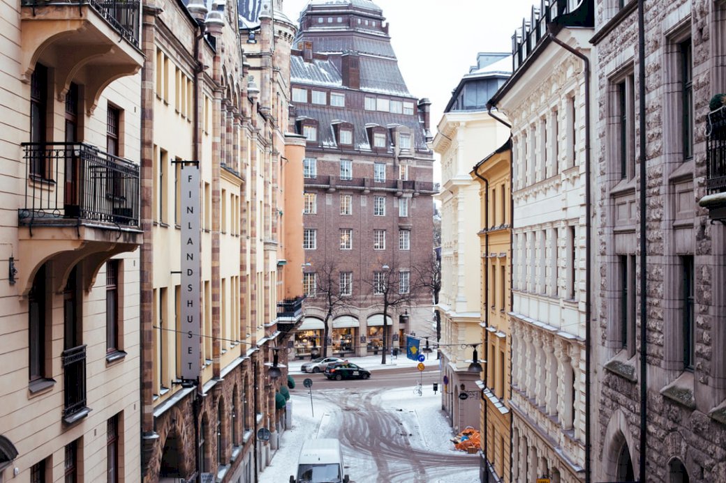 Снежная улица Стокгольма онлайн-пазл