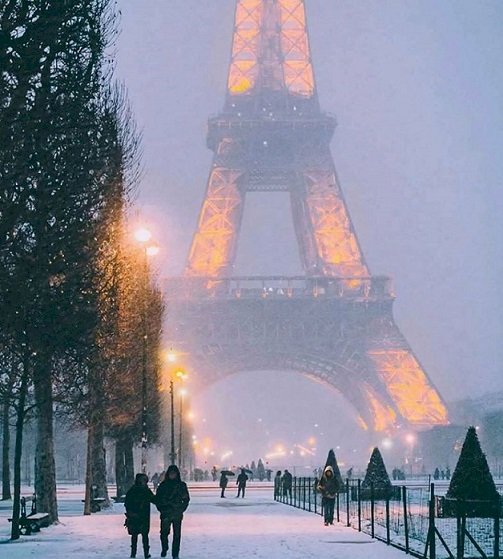 Paris på vintern. Pussel online