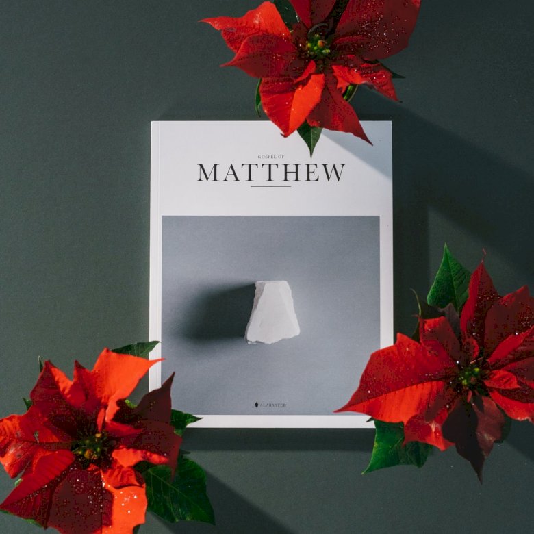 Cartea lui Matei cu roșu jigsaw puzzle online