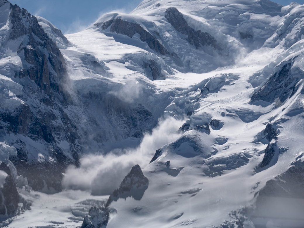 Avalancha en el Mont Blanc rompecabezas en línea