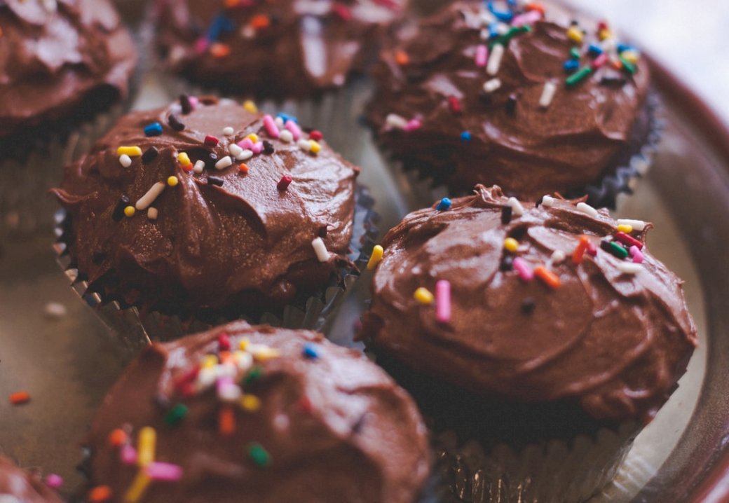 Všechno nejlepší k narozeninám Cupcakes! skládačky online