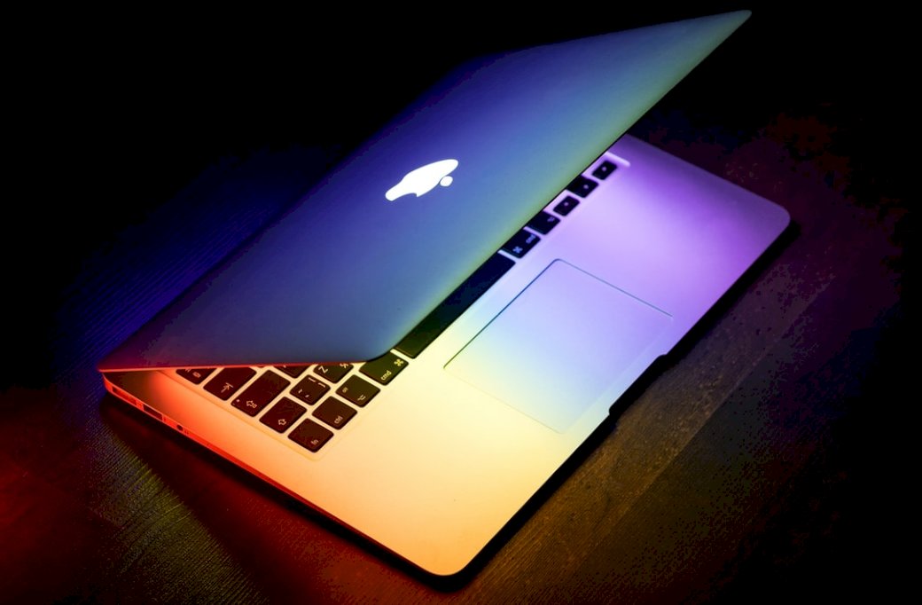 Rainbow MacBook puzzle online
