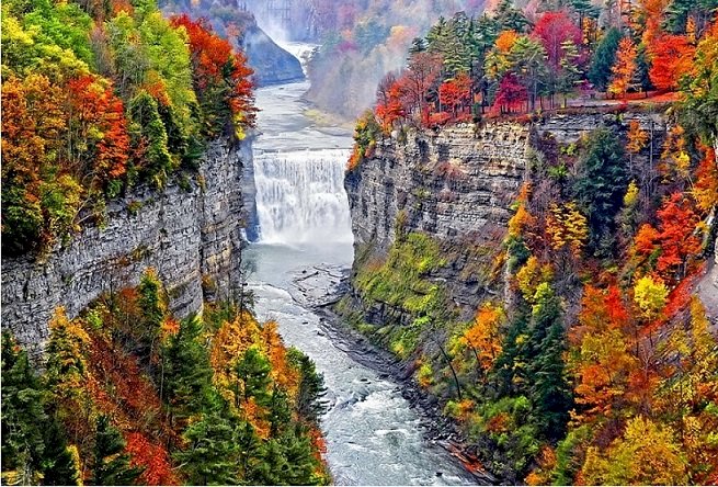 Autumn. Waterfall. online puzzle