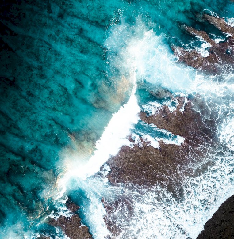 Valurile puternice se rup puzzle online