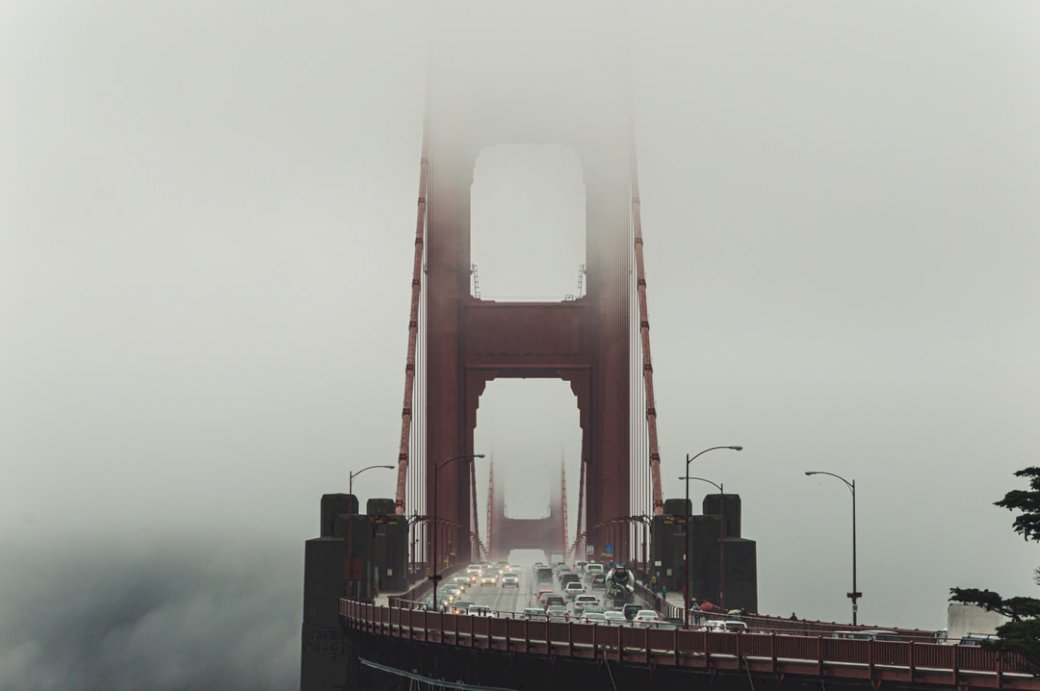 Мост Золотые Ворота в тумане пазл онлайн