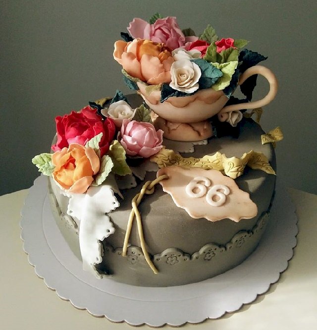 Торт до дня народження. пазл онлайн