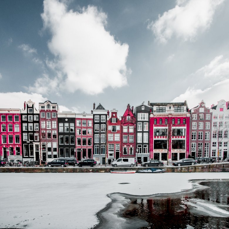 Улица в Амстердаме онлайн-пазл