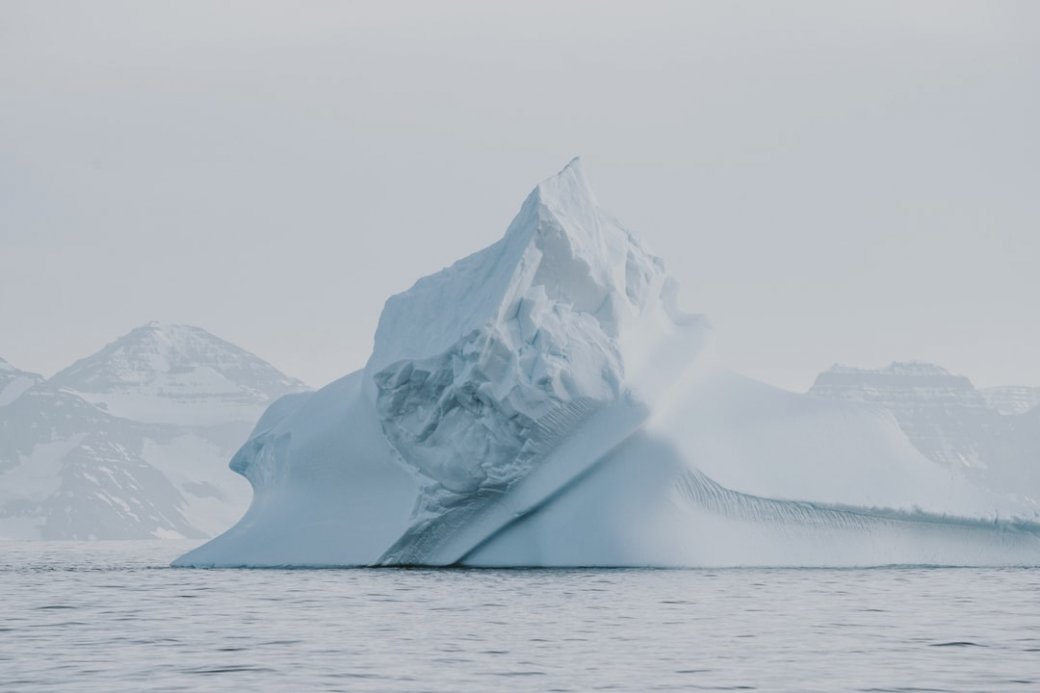 Iceberg minim puzzle online