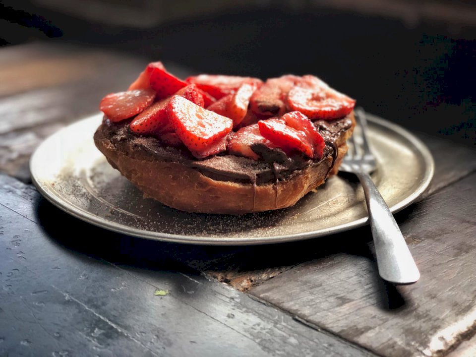 Nutella and Strawberries jigsaw puzzle online