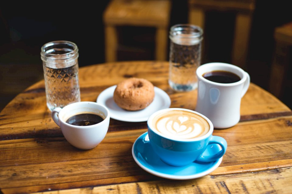 Kávé és egy édes snack online puzzle