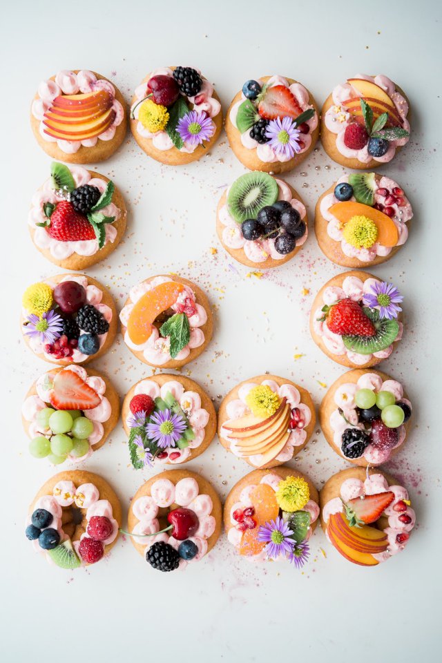 Donuts halo’ed with fruits jigsaw puzzle online