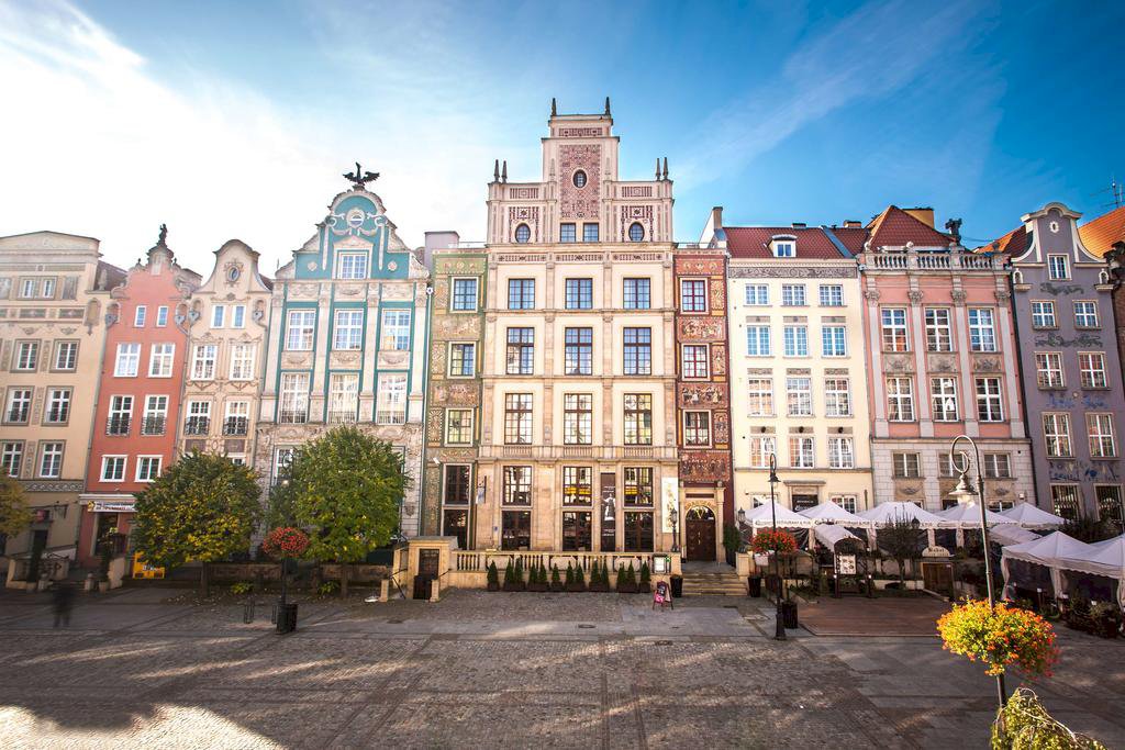 There are beautiful tenements in Gdansk jigsaw puzzle