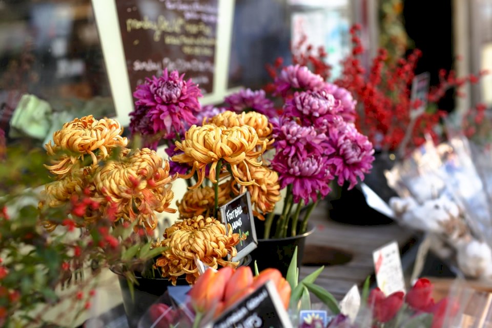 Vente de fleurs pour la fête des mères puzzle en ligne