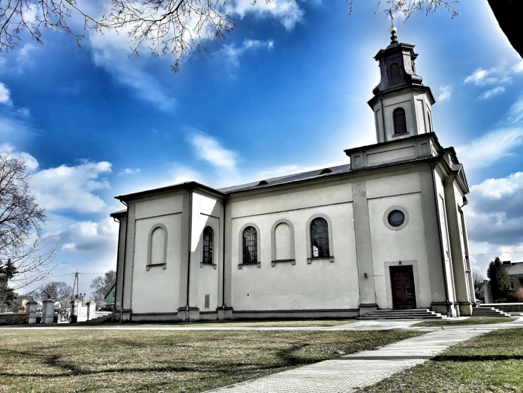 kerk van Trzebieszów online puzzel