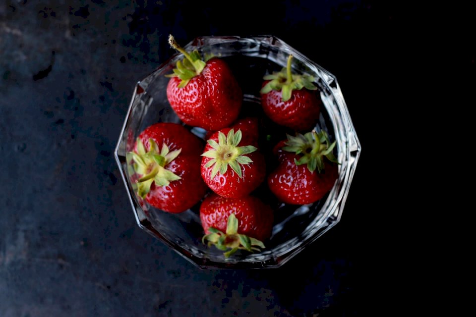 Bowl of Strawberries jigsaw puzzle online