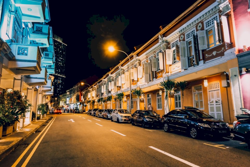 Singapurská silnice v noci skládačky online