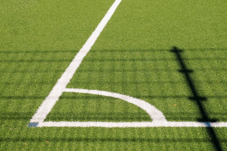 Campo da calcio in erba puzzle online