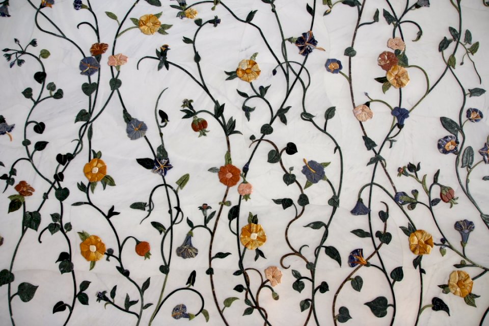 Flores na parede quebra-cabeças online