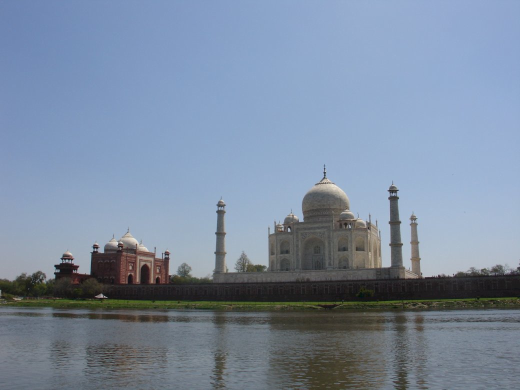 Taj Mahal från floden Pussel online