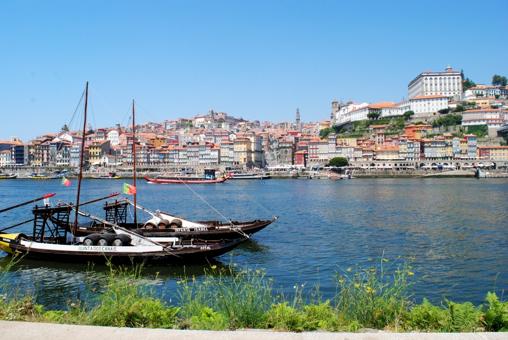 Old town of Porto online puzzle