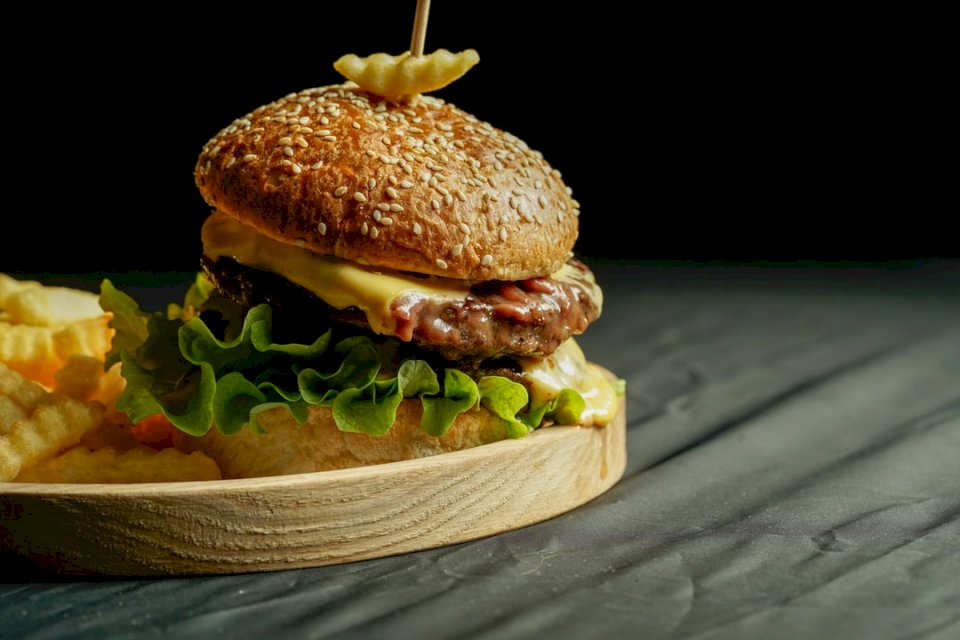Noche de hamburguesa con queso rompecabezas en línea