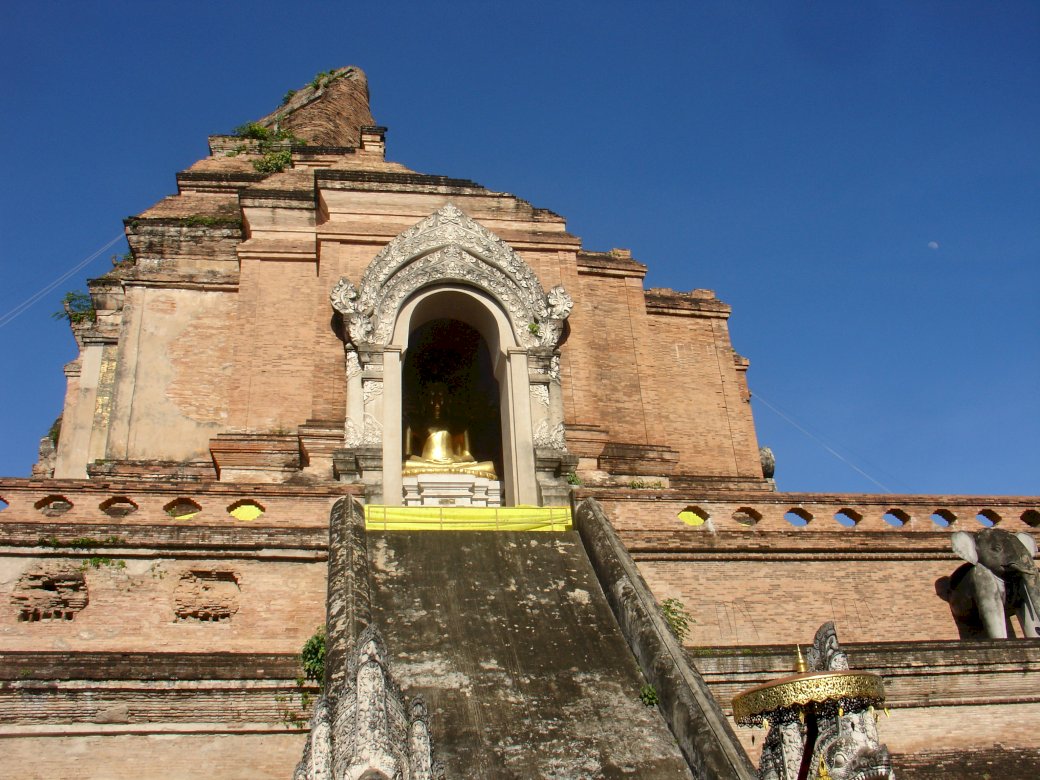 Wat Chedi Luang, Chiang Mai quebra-cabeças online