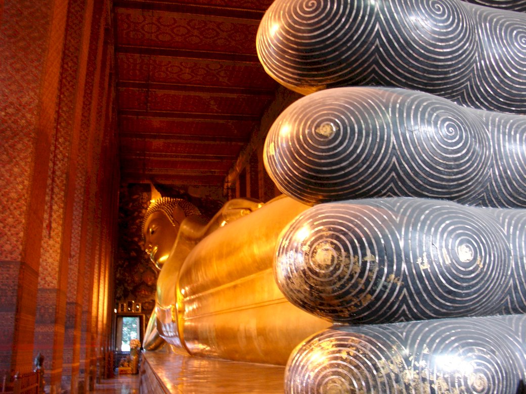 Ο ξαπλωμένος Βούδας στη Μπανγκόκ παζλ online