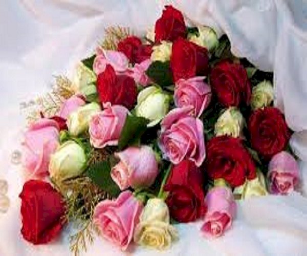 Μπουκέτο τριαντάφυλλα. παζλ online
