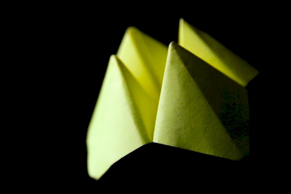 Origami-strid pussel på nätet