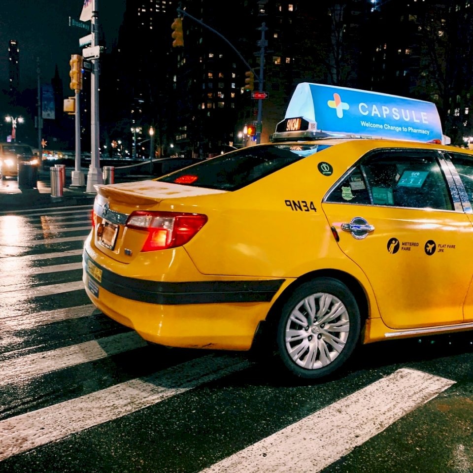 Κίτρινο ταξί στο Κολόμπους online παζλ