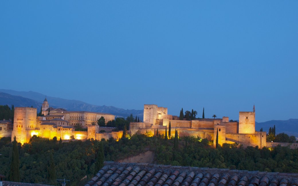 Alhambra in der Nacht Online-Puzzle