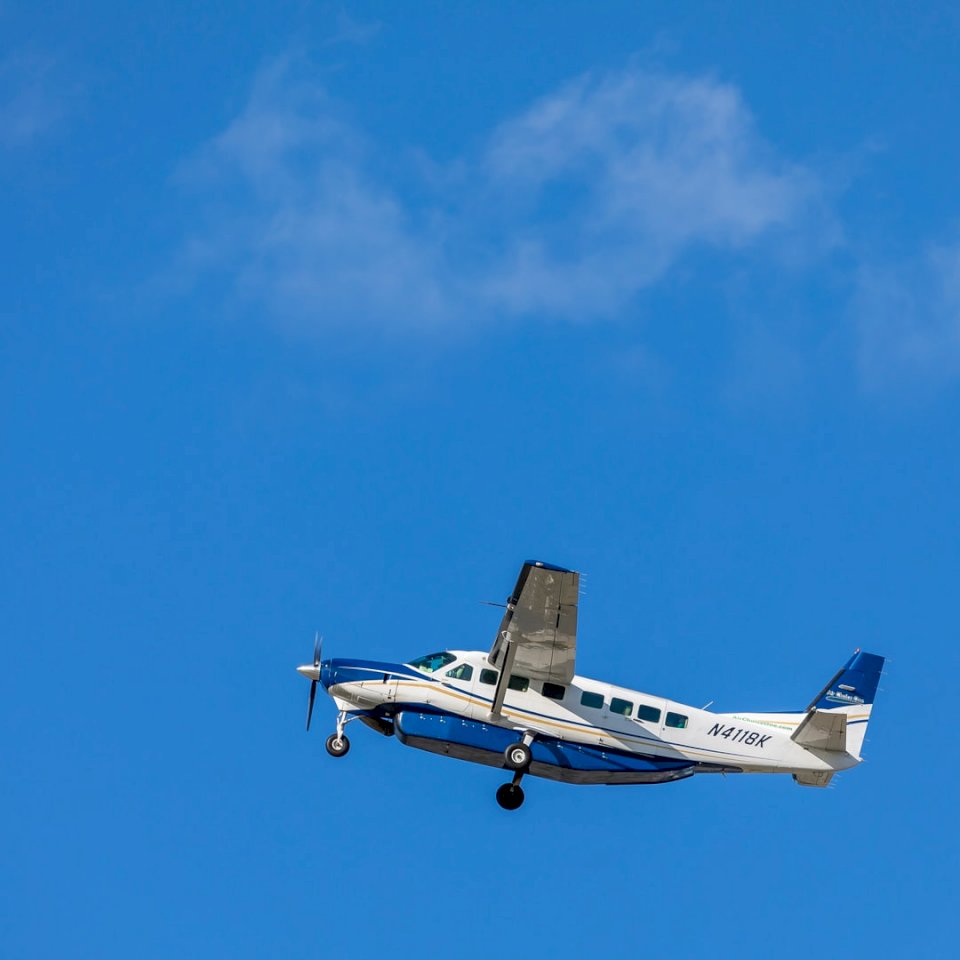 Cessna Grand Caravan taking online puzzle
