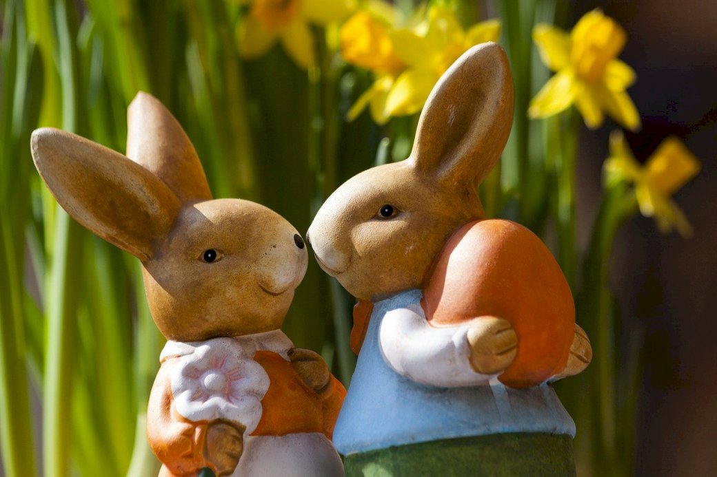 two Easter bunnies jigsaw puzzle online