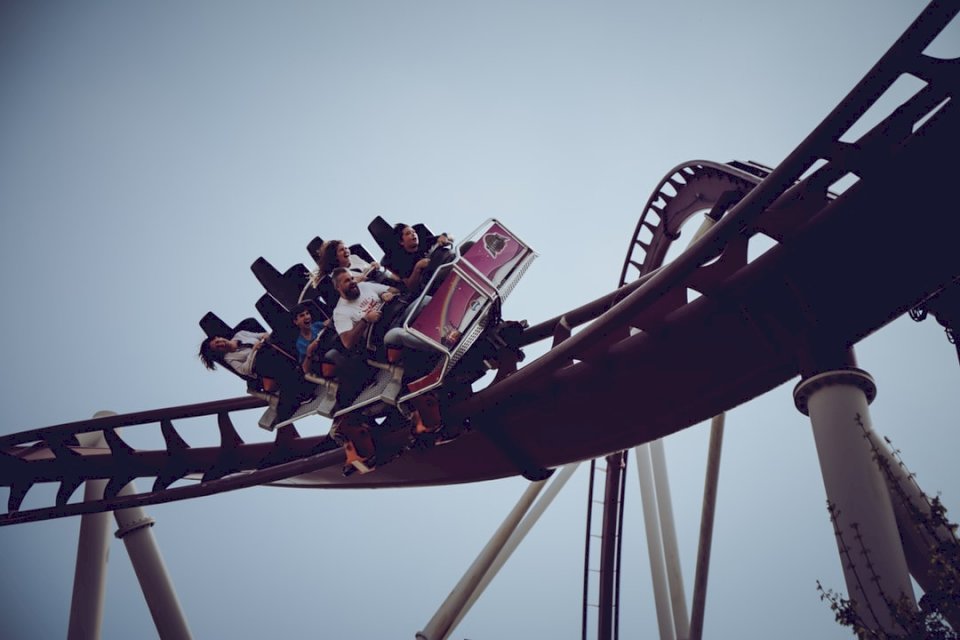 Rollercoaster jigsaw puzzle online